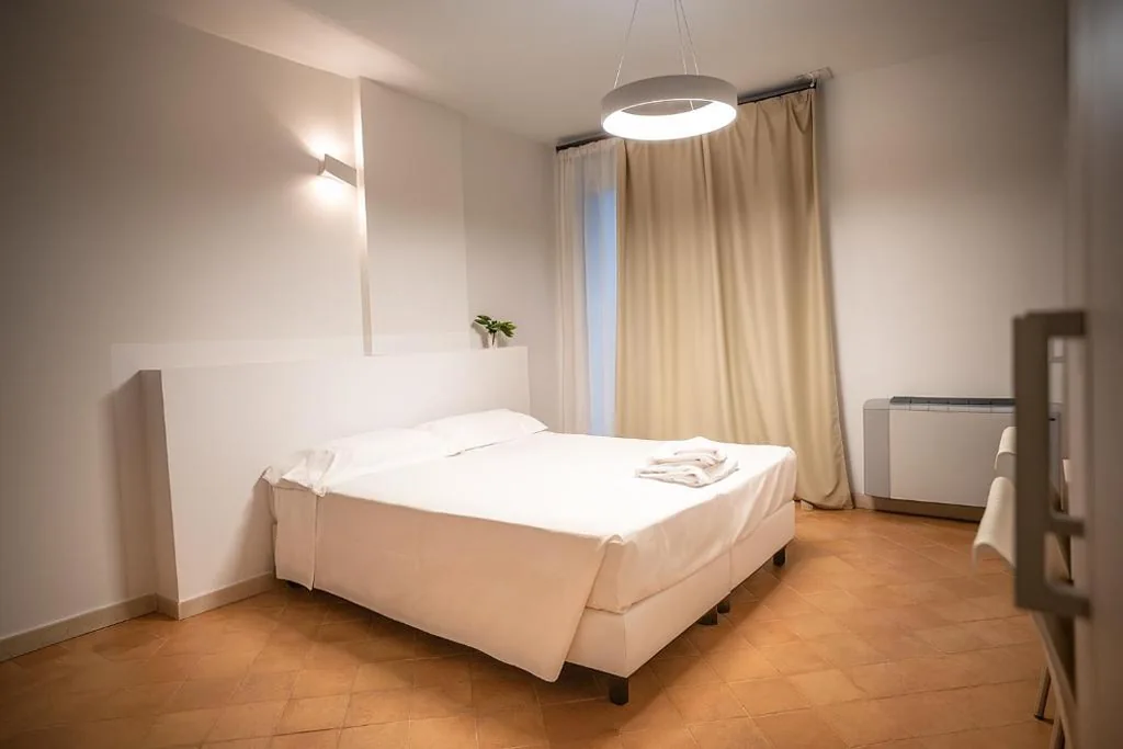Camera Deluxe Matrimoniale/Doppia con Letti Singoli — Hotel Arezzo ASC