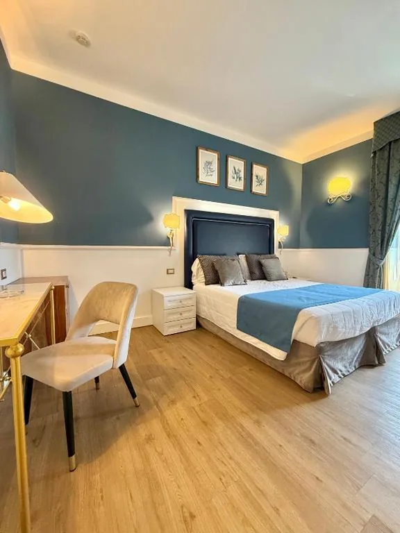Deluxe Double or Twin Room — Hotel Goya