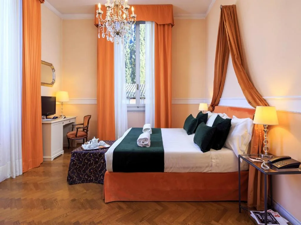 Deluxe Double/Twin Room — Hotel Villa Carlotta
