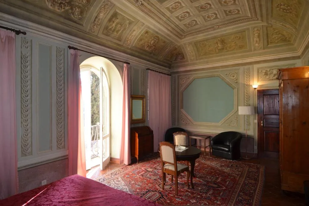 Camera Deluxe Matrimoniale/Doppia con Letti Singoli — Villa Palagione Centro Interculturale