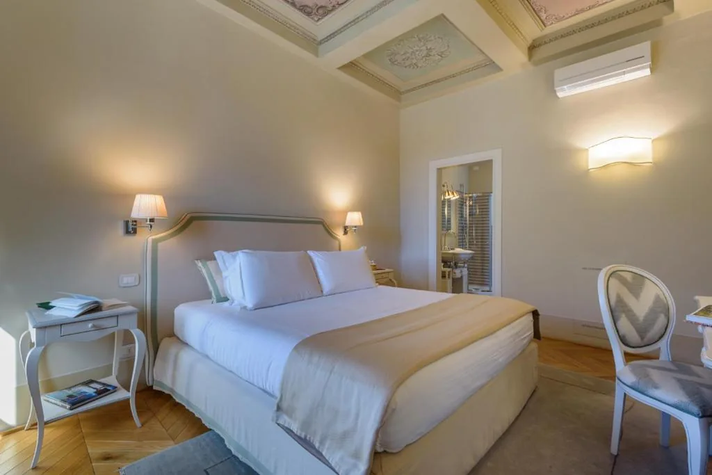 Deluxe Room — Palazzo della Stufa Residenza D’Epoca