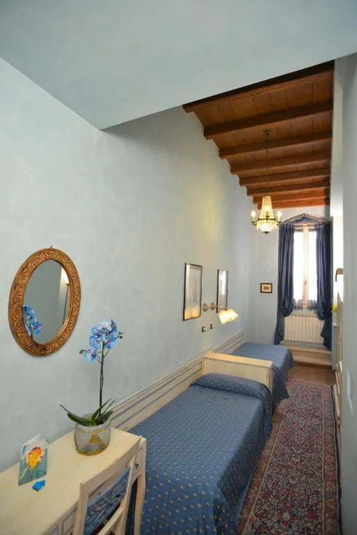 Twin Room with Private Bathroom — B&B La Casa dei Tintori