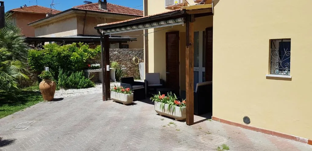 Camera Doppia con Letti Singoli con Vista Giardino — Villa il Lauro