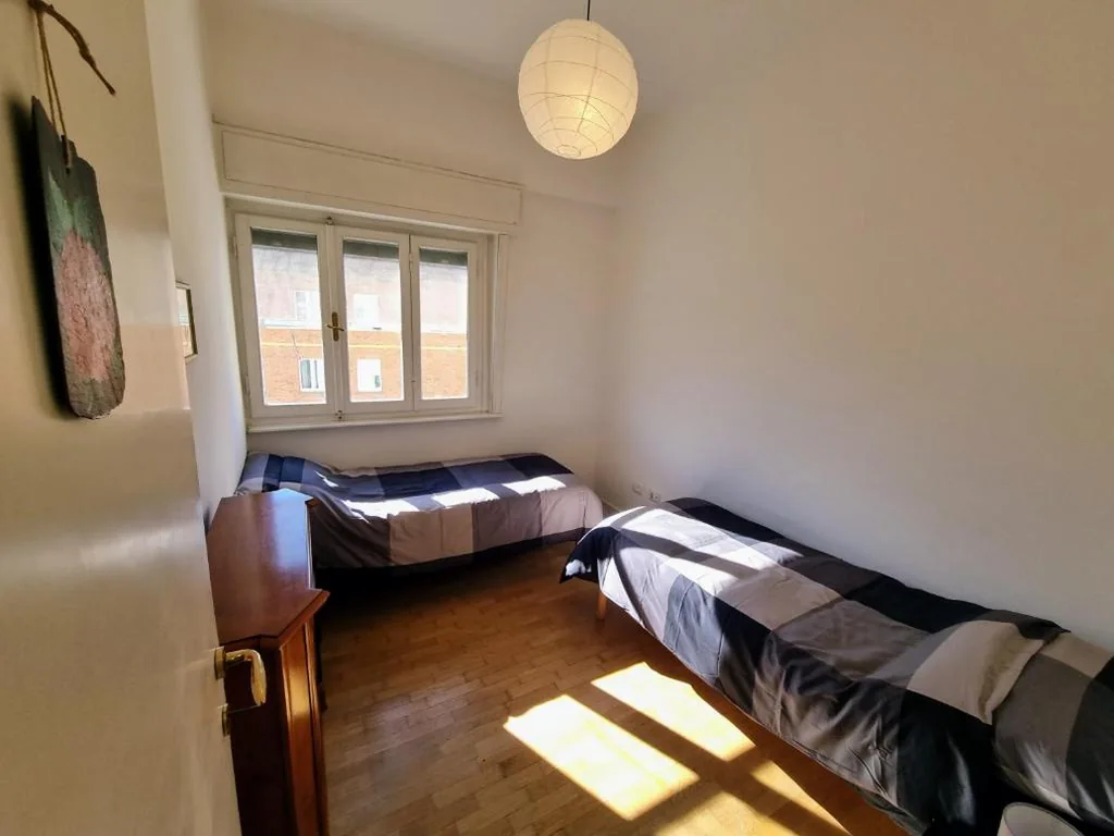 Camera Doppia con Letti Singoli e Bagno in Comune — Cosy rooms