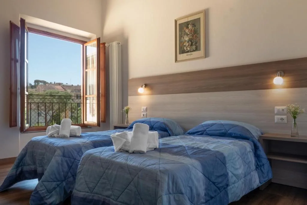 Twin Room — Foresteria Valdese di Firenze