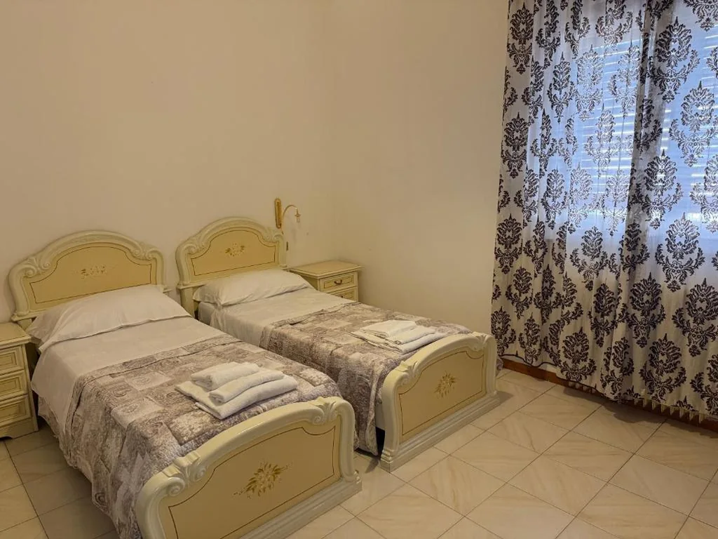 Twin Room — Hotel Azzurra