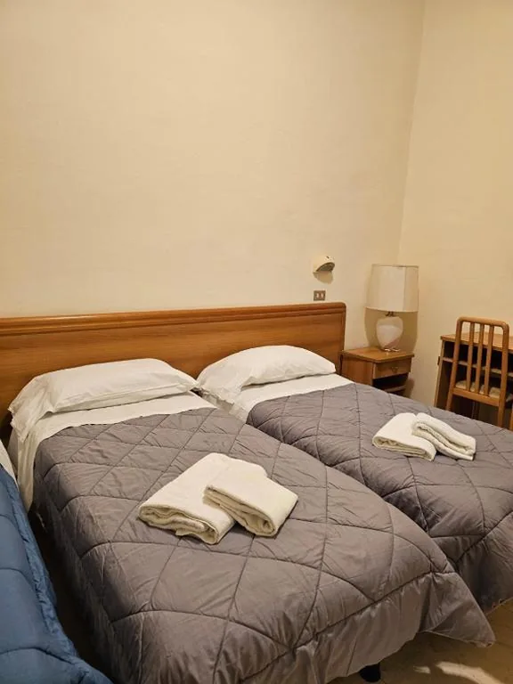 Camera Doppia con Letti Singoli — Hotel Liberty