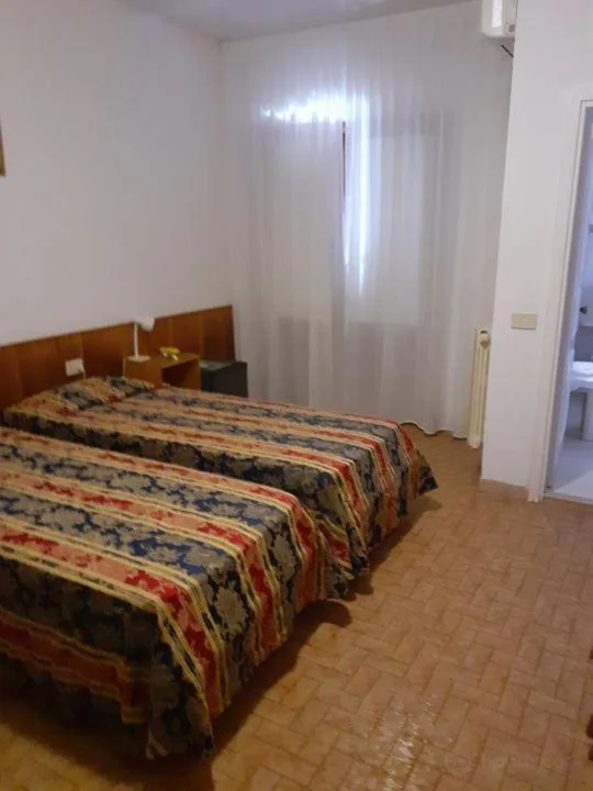 Twin Room — Hotel Santa Caterina