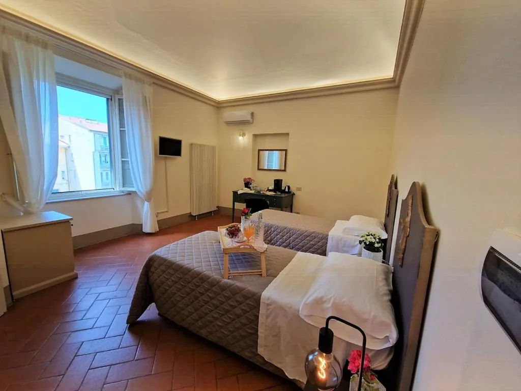 Camera Doppia con Letti Singoli — Palazzo Rosselmini