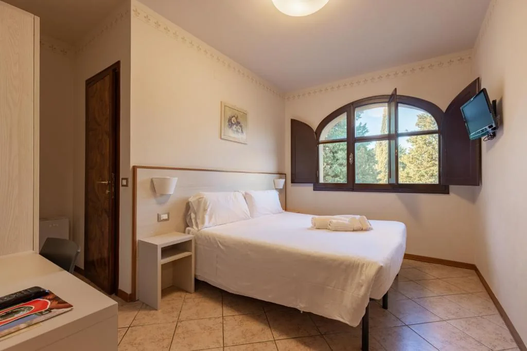 Camera Doppia Matrimoniale/Letti Singoli Economica — Villa La Stella