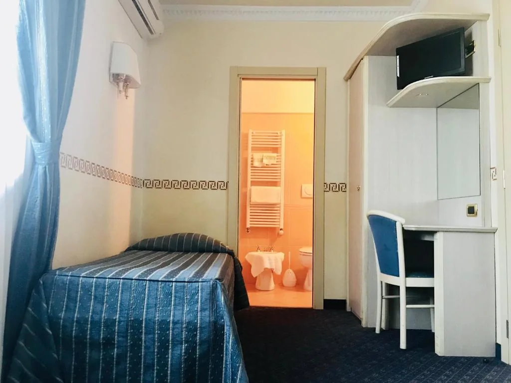 Camera Economy Doppia con Letti Singoli — B&B Villa Primavera