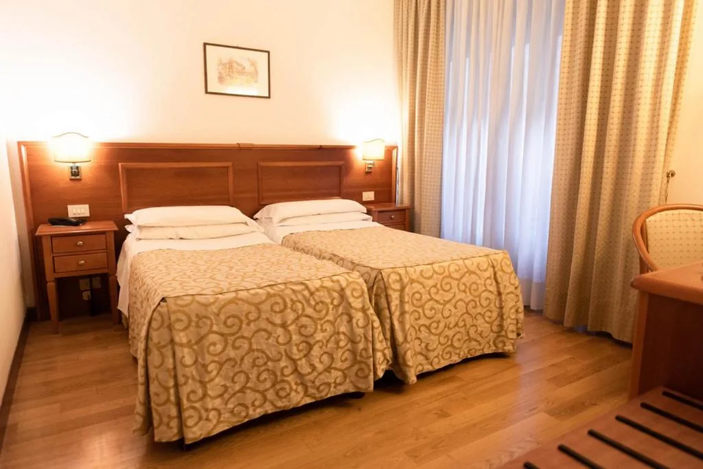 Economy Double or Twin Room — Grand Hotel Duomo