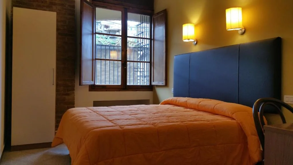 Camera Economy Matrimoniale/Doppia con Letti Singoli — Hotel Alma Domus