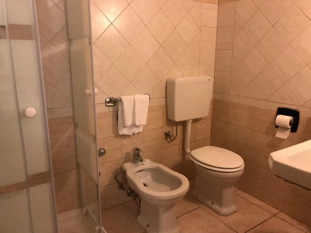 Economy Double or Twin Room — Hotel Ambra