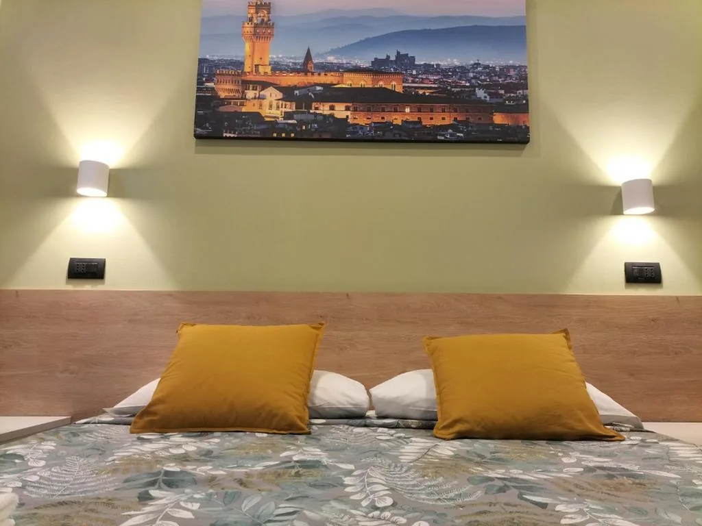 Camera Economy Matrimoniale/Doppia con Letti Singoli — Hotel Camilla Guelfa