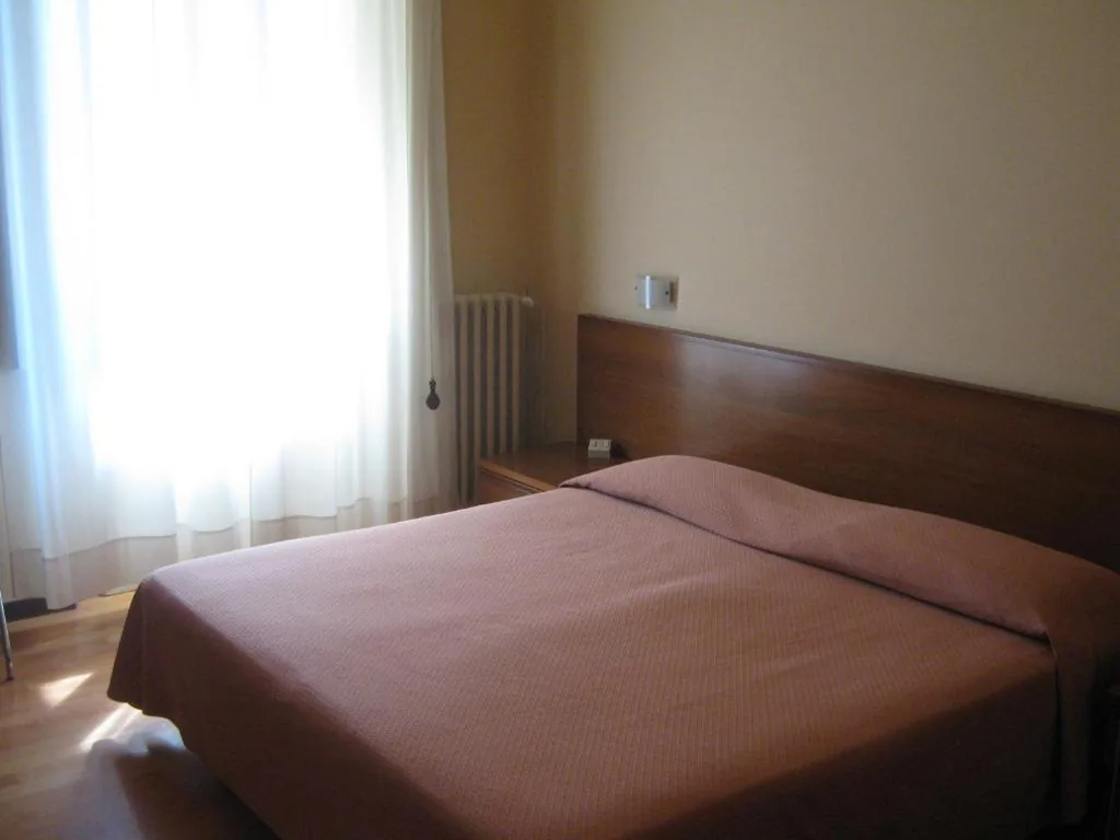 Economy Double or Twin Room — Hotel Reale