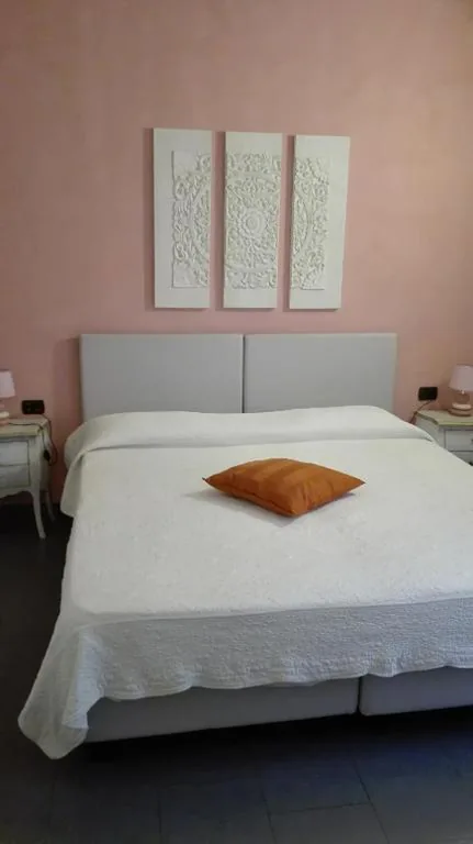 Economy Double or Twin Room — Palazzo Lombardo
