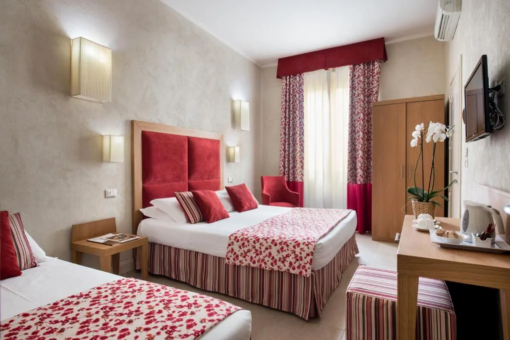 Camera Familiare (2 Adulti + 1 Bambino) — Hotel Perseo