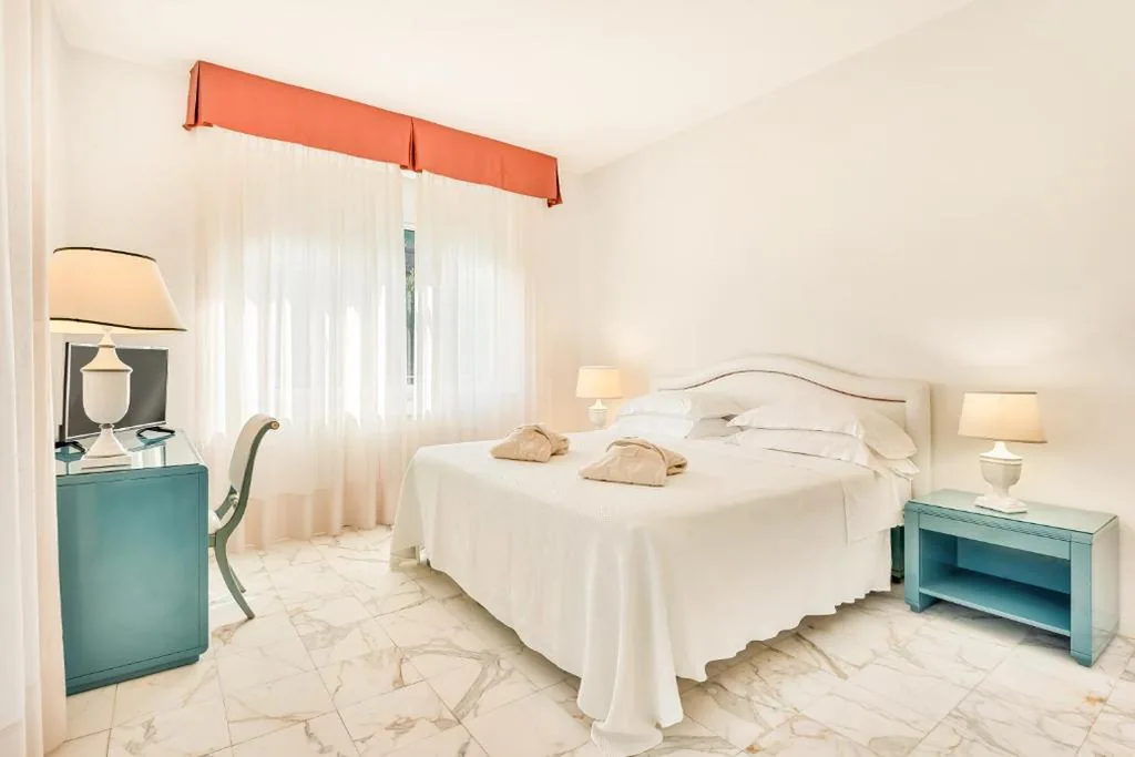 Camera Familiare (2 Adulti + 2 Bambini) — President Hotel
