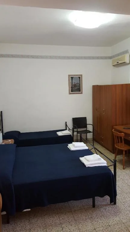Family Room with Bathroom — Albergo Pensione Ardenza SELF CHECK-IN