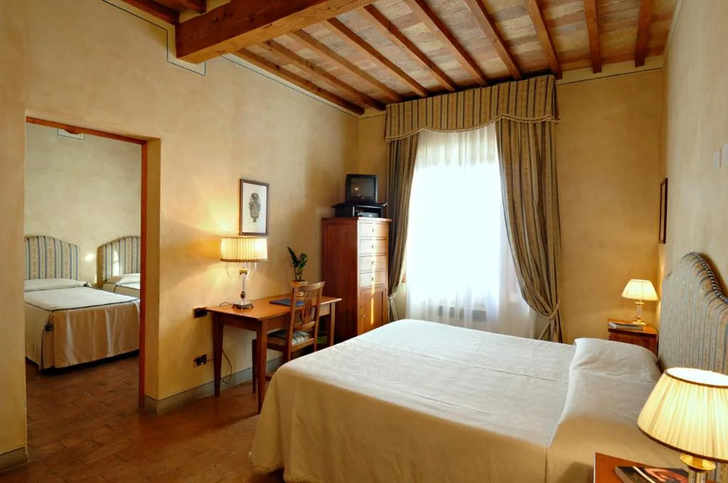 Camera Familiare con Bagno — B&B Palazzo Al Torrione