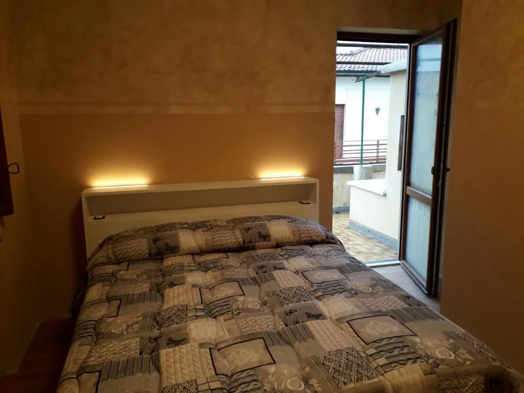 Camera Familiare con Bagno Privato — Affittacamere Rossi