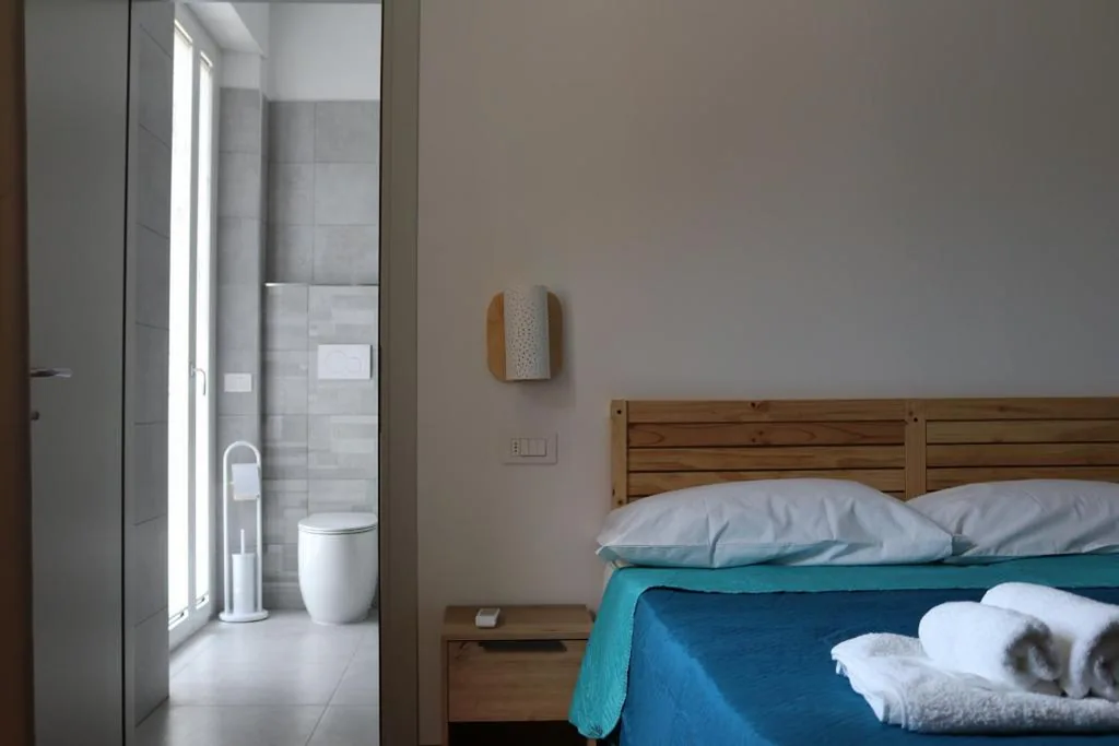 Family Room with Private Bathroom — Du’ passi dal centro
