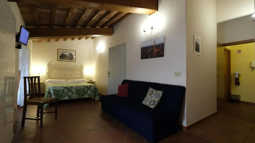 Camera Familiare con Bagno Privato — Oliviera Camere