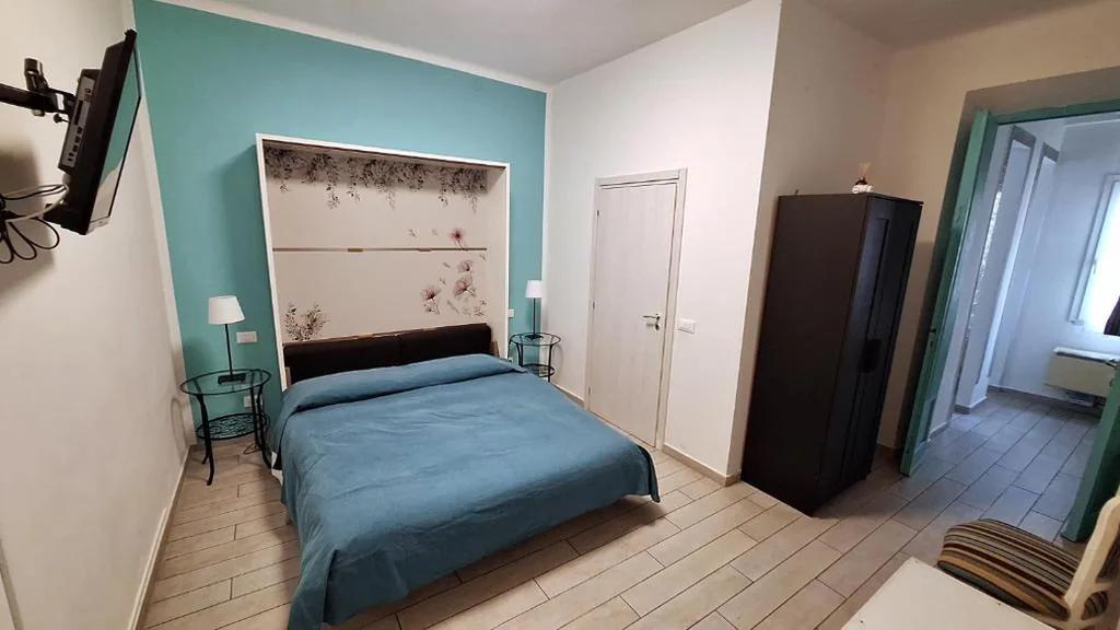 Camera Familiare con Bagno Privato — Red Horse