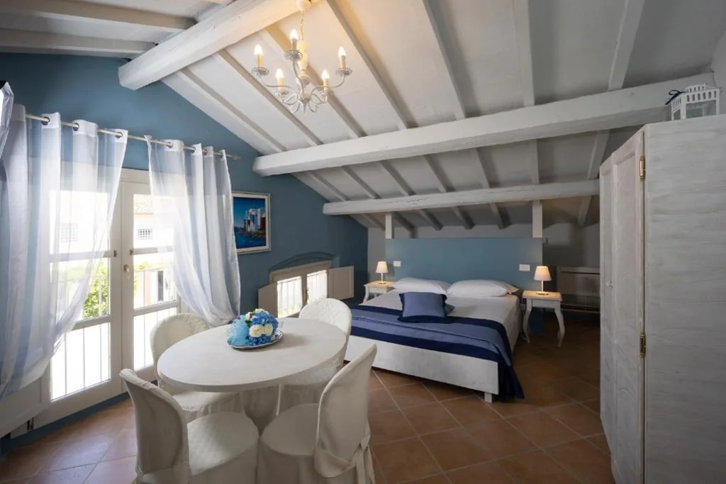Family Room with Private Bathroom — Vecchio Granaio