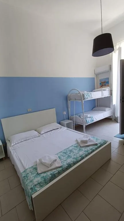 Camera Familiare con Balcone — Hotel Canarco