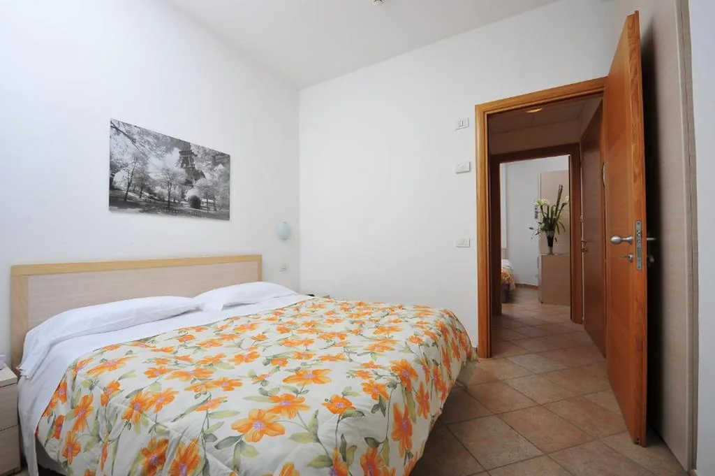 Camera Familiare con Terrazza — Hotel Aurora