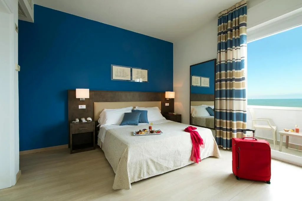 Camera Familiare con Vista Mare — Hotel Giulia