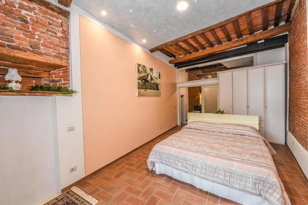 Deluxe Family Room (2 Adults + 2 Children) — Micheli Suite Anfiteatro Square