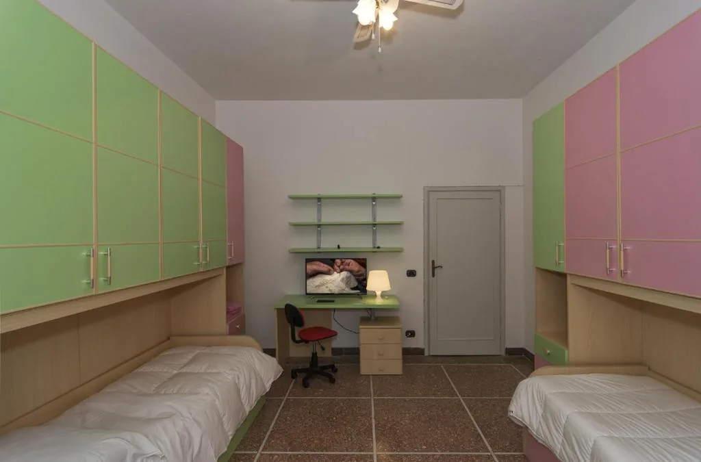 Camera Familiare Deluxe — Holiday Pisa Gare