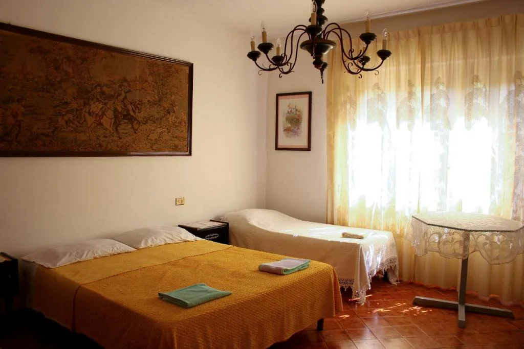 Deluxe Family Room — Morianese Residence
