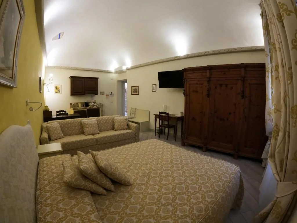 Family Room — Five Roses Bed & Breakfast