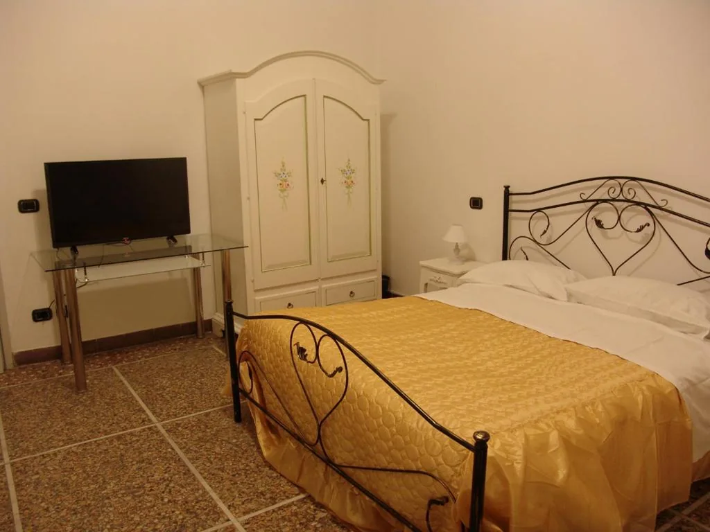 Camera Familiare — Holiday Pisa Gare