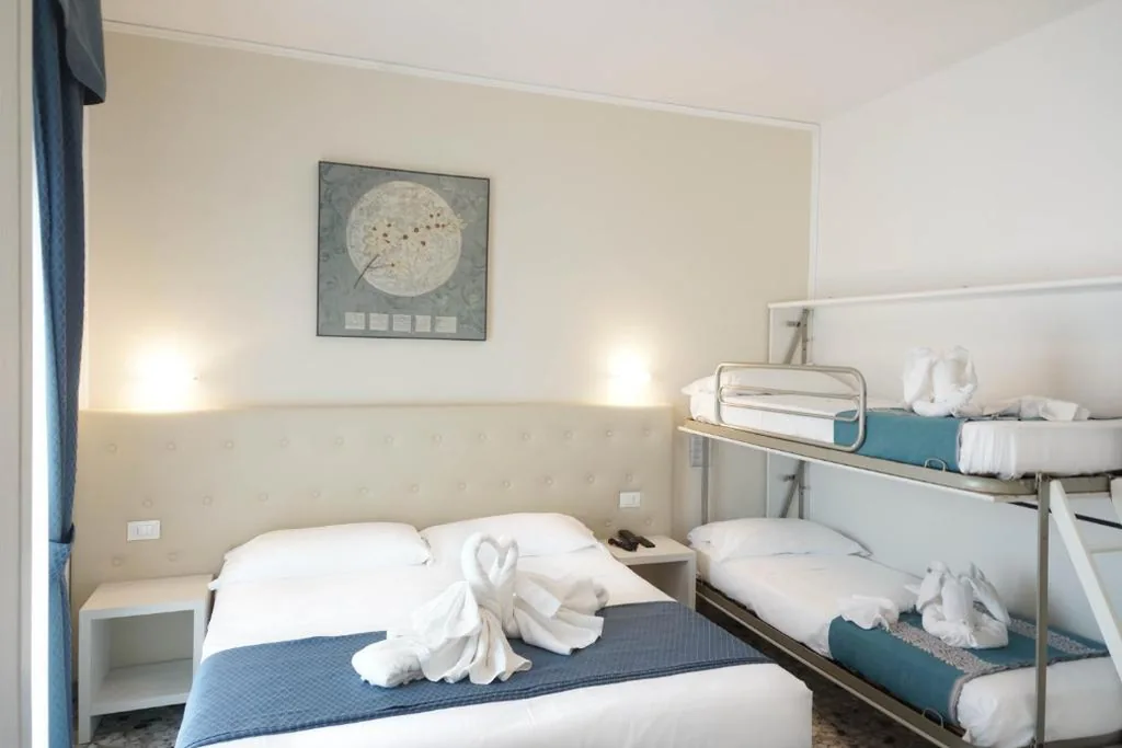 Family Room — Hotel Caribe