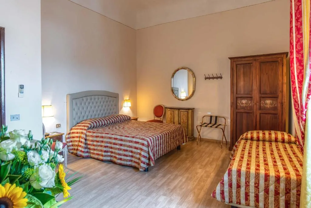 Family Room — Hotel Paris