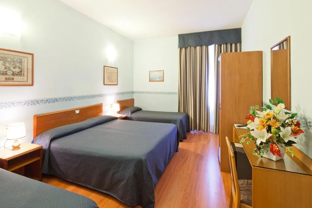 Family Room — Hotel Terminus & Plaza