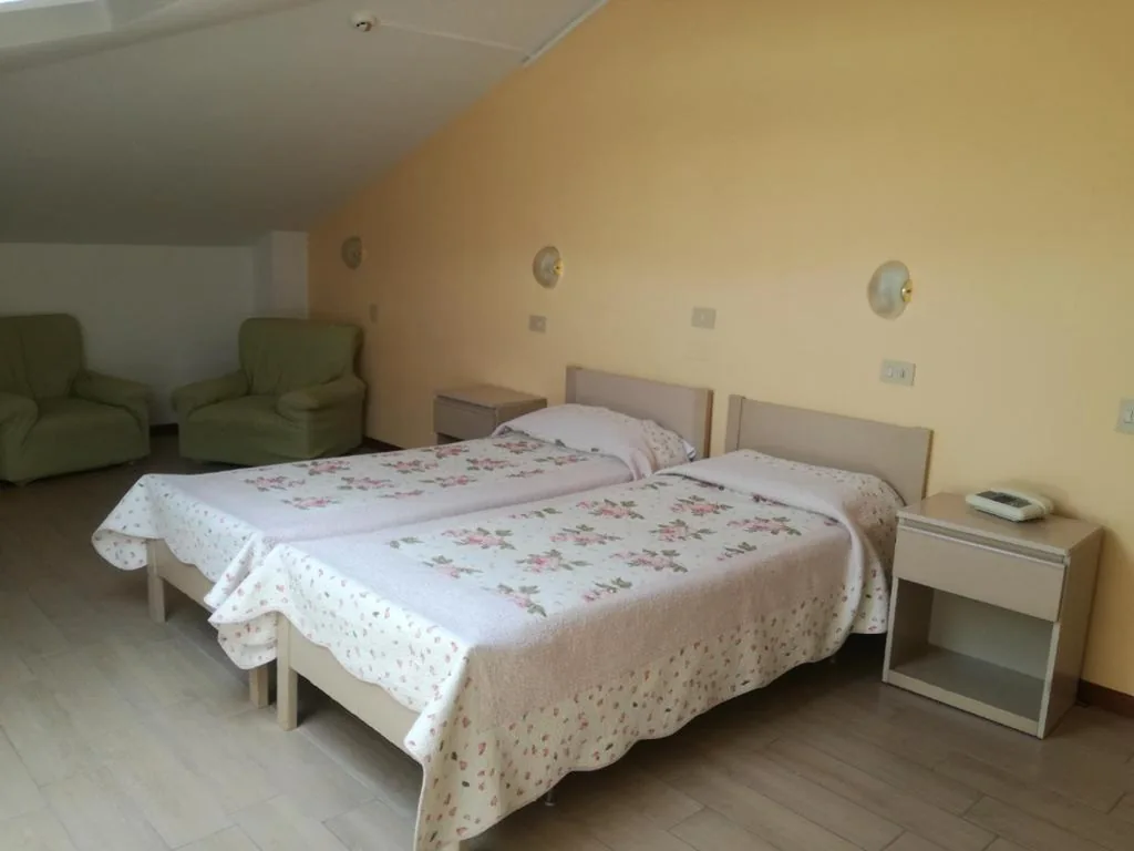 Attic Family Room (4 Adults) — Hotel Prati