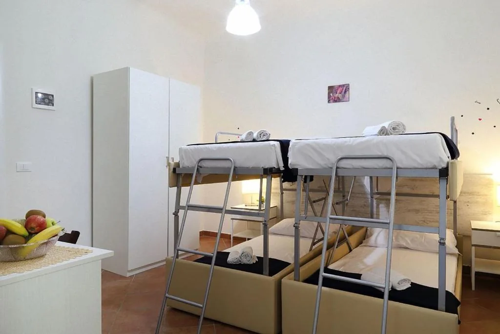 Camera Familiare — Mia Palace