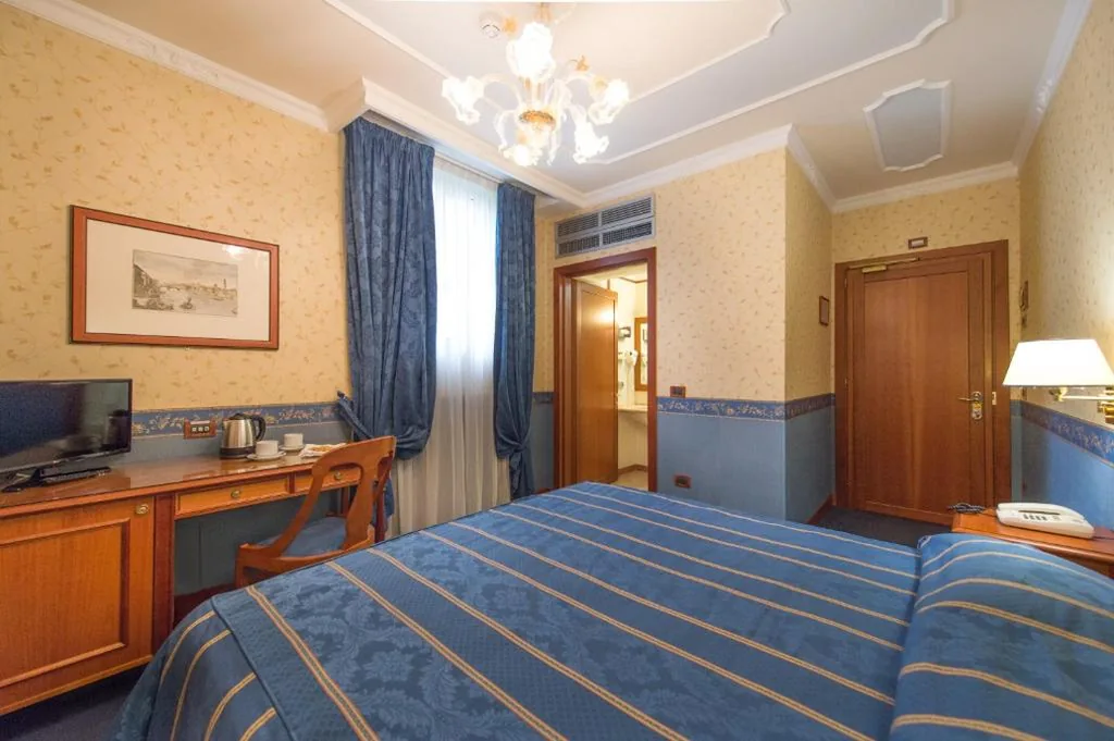 Standard Family Room — Diana Park Hotel