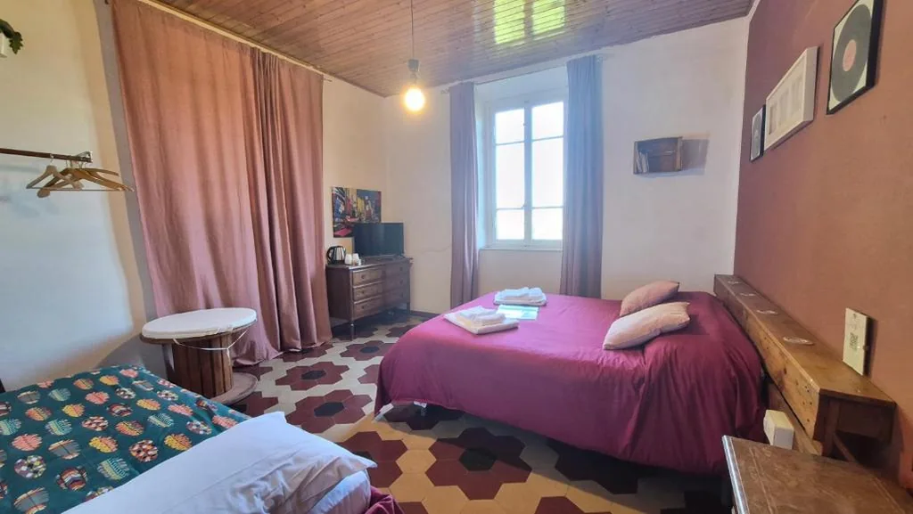 King Room with Garden View — Villa Sunrise