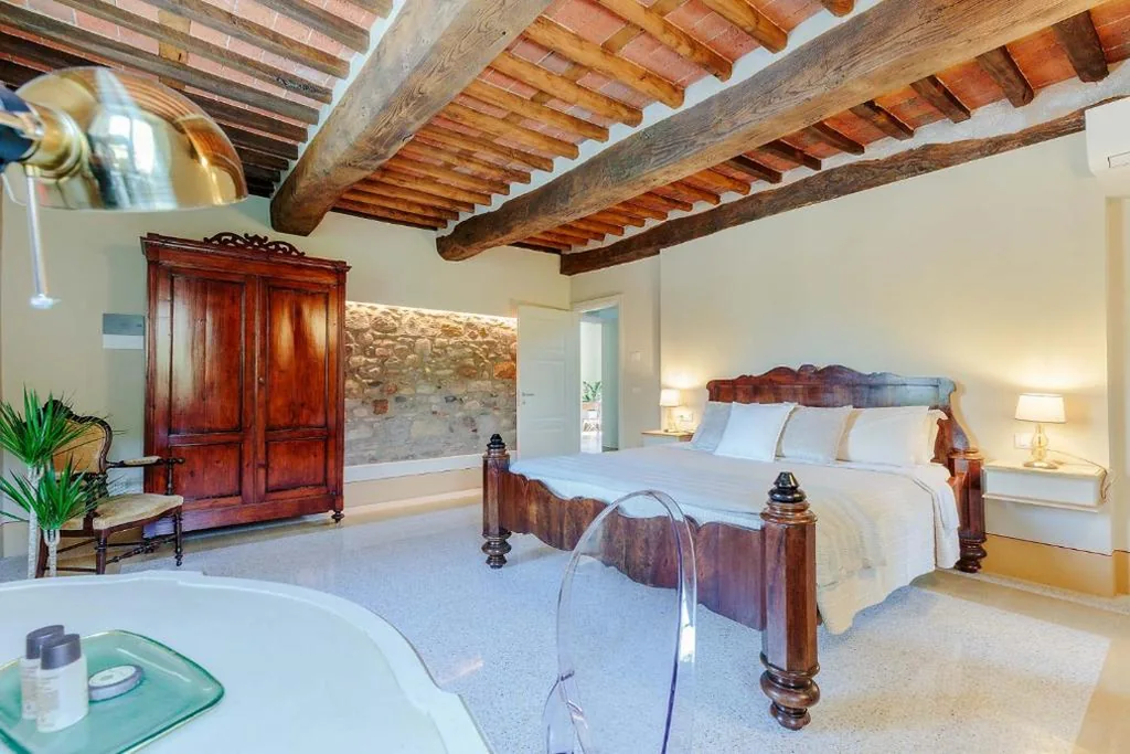 Camera King con Vista Piscina — Antica Pergola di San Giusto