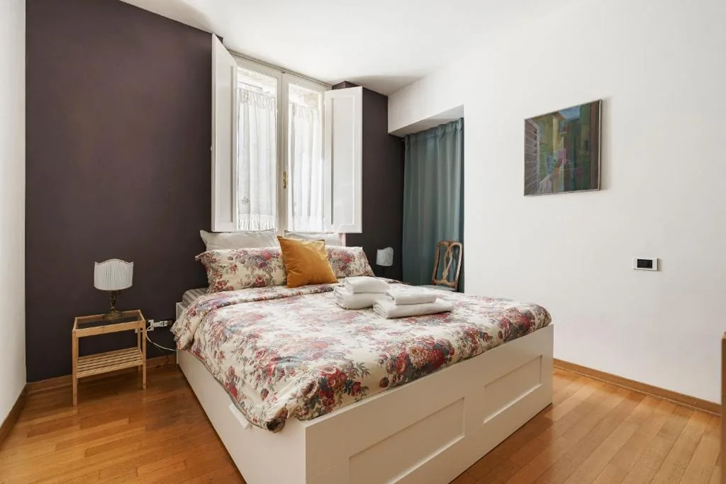 Deluxe King Room — San Lorenzo Suites By San Firenze Collection