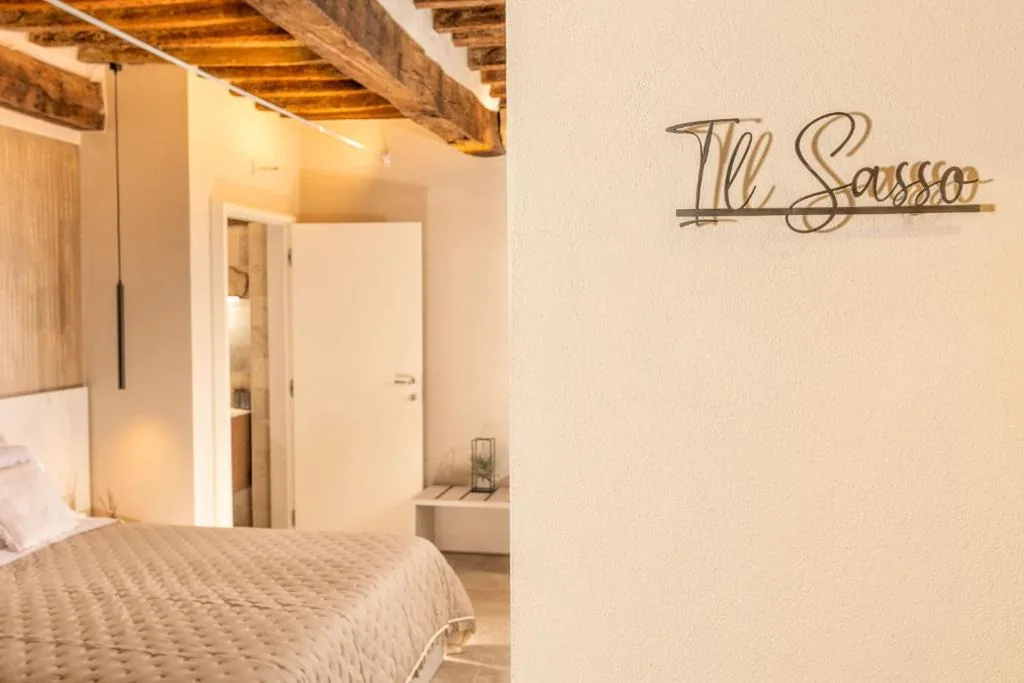 Camera King Standard — Palazzo Falcinelli Luxury Room in Montepulciano Center with Air Conditioning and Elevator