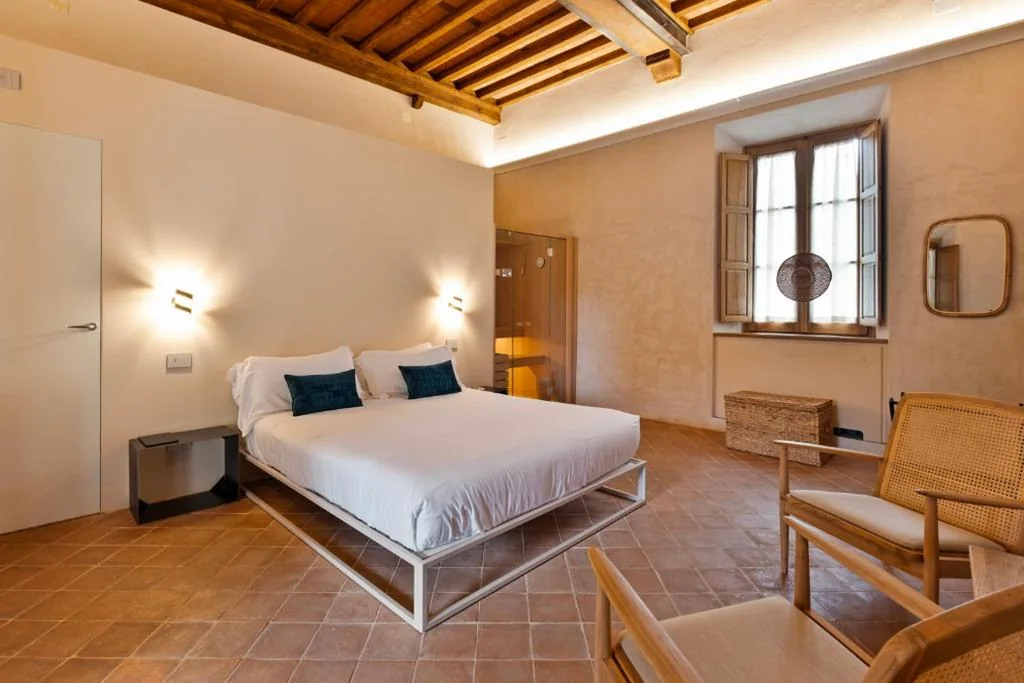 Camera King Superior — Badia Giulia Prestigious Historical B&B, Camaiore – Adults Only – No Pets