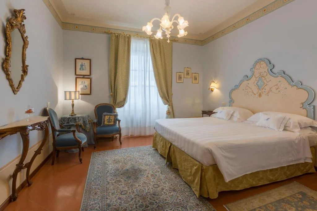 Superior King Room — Hotel Villa Marsili